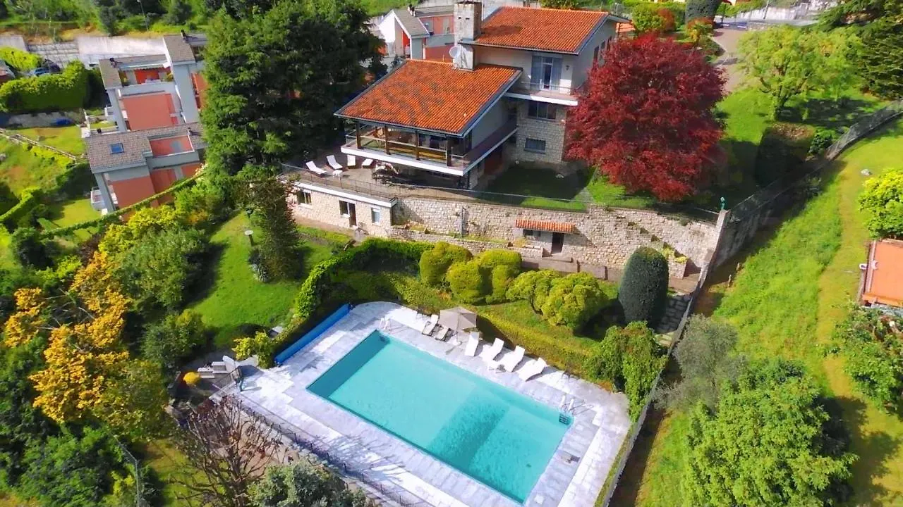 Villa Ornella マンデッロ・デル・ラーリオ